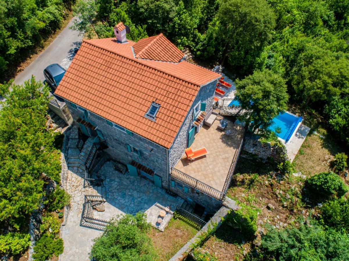 Villa Toscana With A Pool Tivat Exterior foto